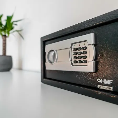 马琳街中心公寓 *